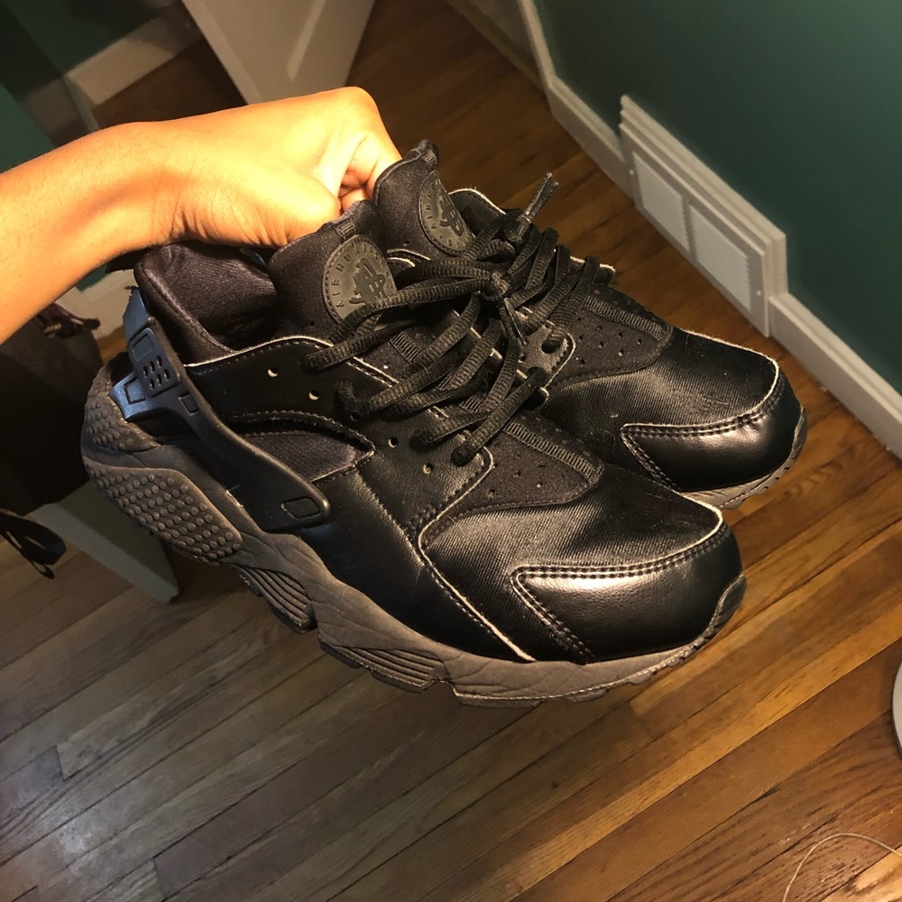 Nike huraches 🖤